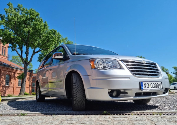 Chrysler Town &amp; Country cena 32000 przebieg: 270000, rok produkcji 2010 z Olsztyn małe 667